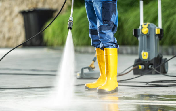Best Residential Pressure Washing Services  in Parlier, CA