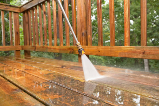 Best Concrete Pressure Washing  in Parlier, CA